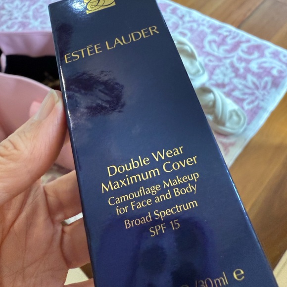 Estee Lauder Double Wear Maximum Cover Camouflage Makeup in 2W2 (rattan) - Picture 2 of 3